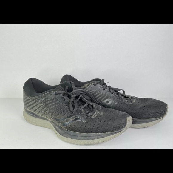 NIB Saucony Guide 13 Blackout - Picture 1 of 7